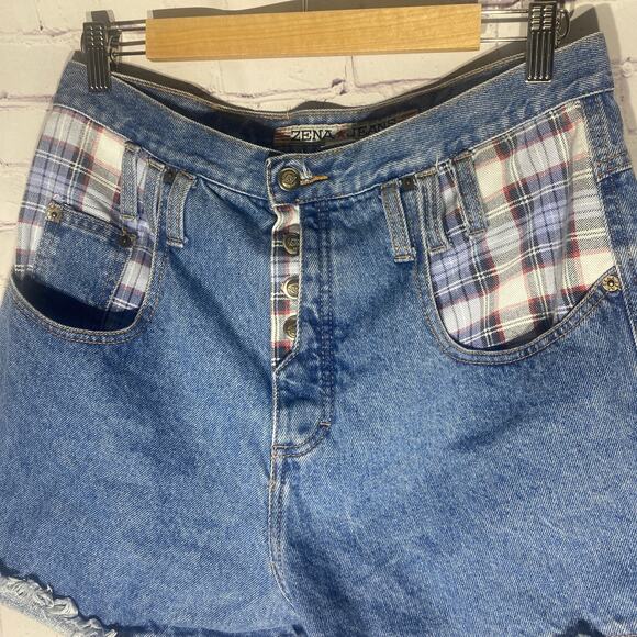 Vintage High Rise Mom Zena Jean Shorts - Picture 3 of 10